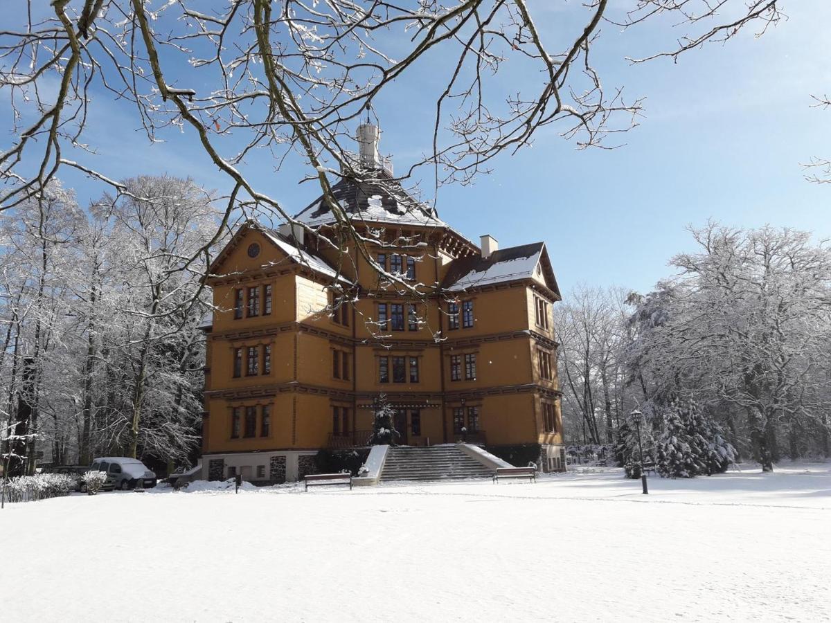 Palac Mysliwski W Antoninie Exterior photo